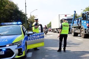 policjanci