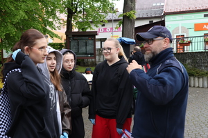 policjant i młodzież