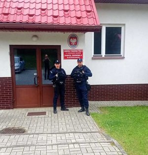 policjanci