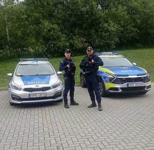 policjanci