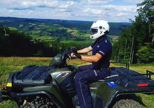 policja i straż leśna