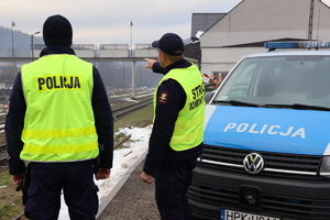 funkcjonariusze Policji i SOK-u