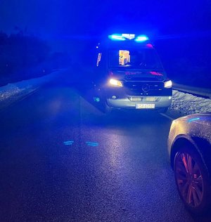 policjanci, ambulans