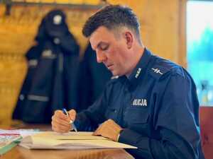 policjanci podczas zawodów