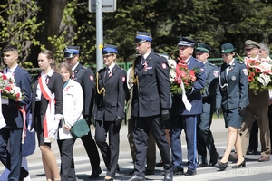 Policjanci biorący udział w uroczystościach z okazji Święta uchwalenia Konstytucji 3 Maja